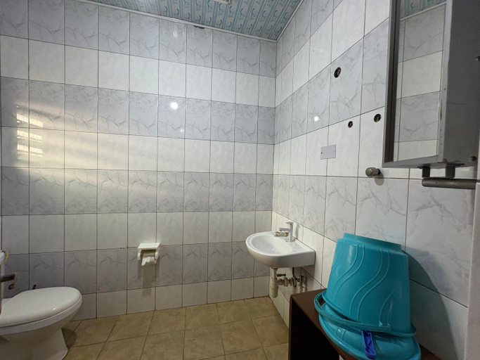 Bathroom 3, Sunflower Beach Resort, Awutu Efutu Senya