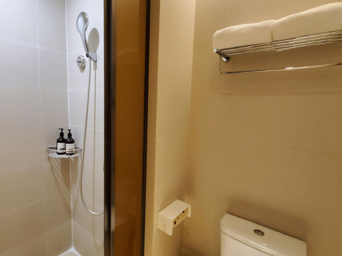 Bathroom 4, Ji Hotel (Shanghai The Bund Tiantong Road), Shanghai