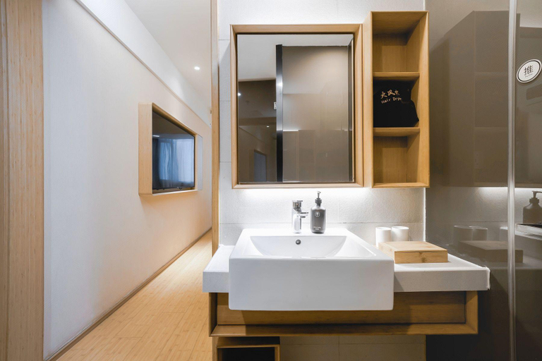 Bathroom 4, Ji Hotel (Beijing Xuanwumen), Beijing