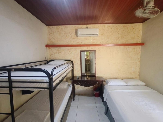 Bedroom, Hostal Ruinas de San Sebastian, León
