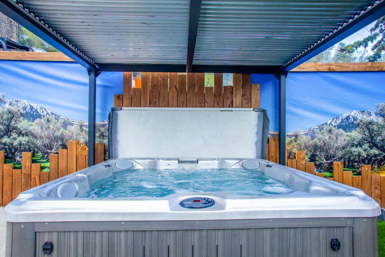 Sport & Beauty 2, #LVJ - VILLA - JACUZZI - TERRASSES - CLIM & BBQ - La Valette-du-Var, Var