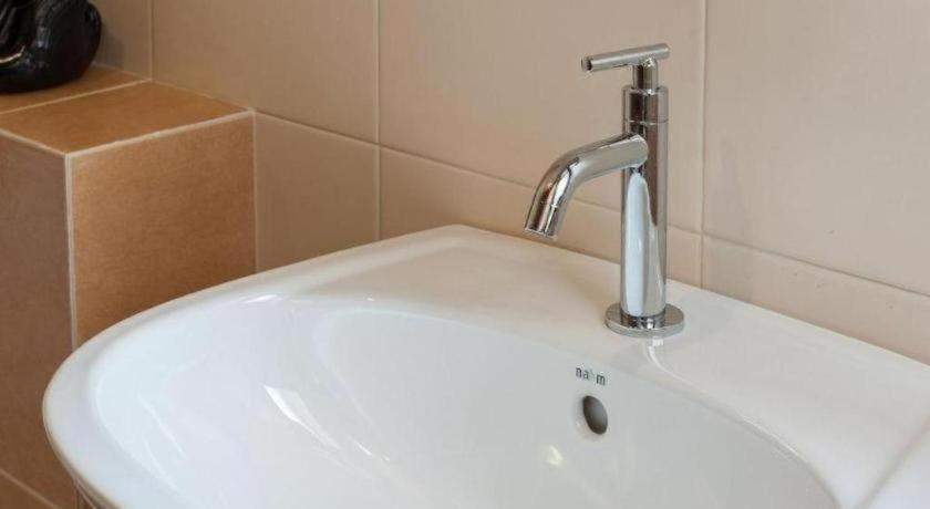 Bathroom 4, Vantage Resort, Bang Lamung