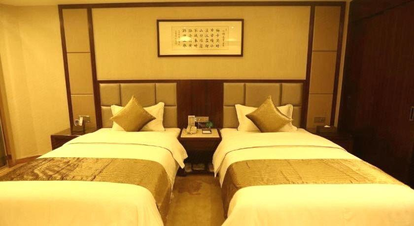 Bedroom 2, Zhonglian Harbor Hotel, Shanwei
