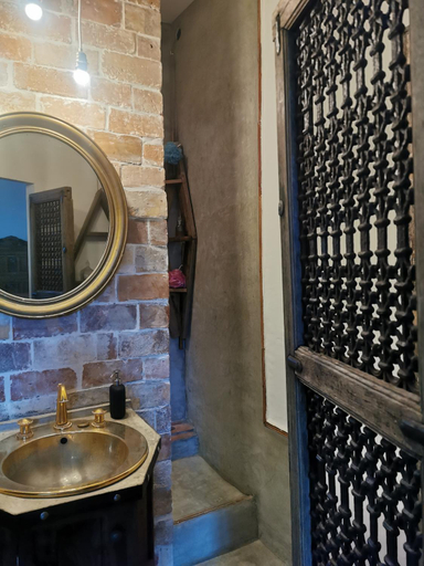 Bathroom, Cote fontaine, Vaucluse