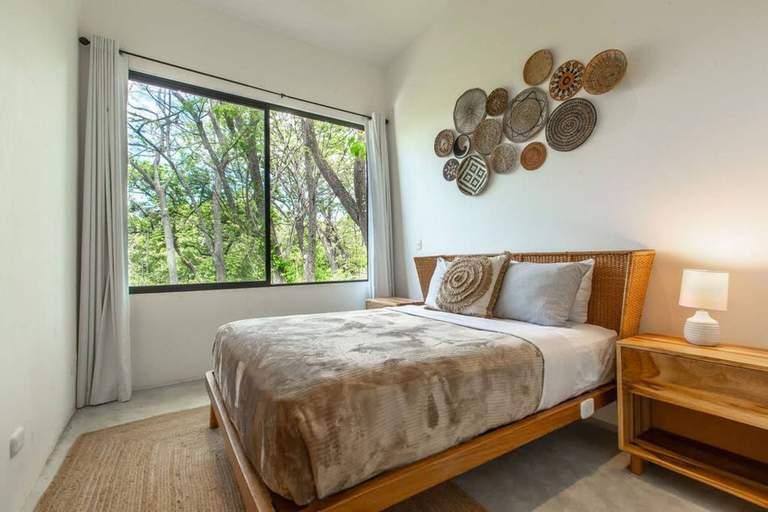 Room 2, 3BR - Walk to Beach - Pool - Prime Pelada Location, Nicoya