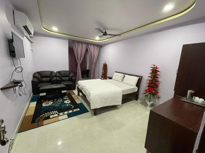 Room 4, BMR BALA LODGE, Kurnool