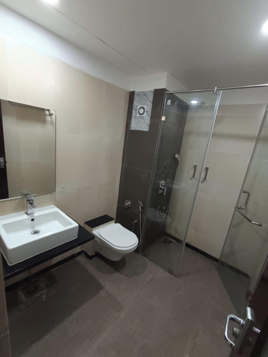 Bathroom 2, Pravasa Hotel by Sapphire, Vadodara