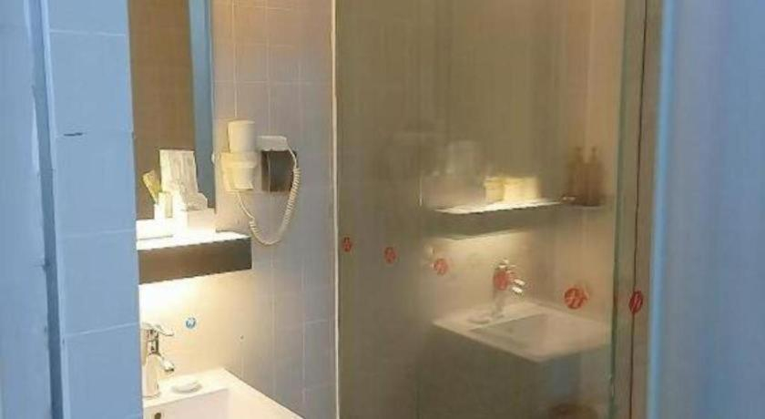 Bathroom 2, Jinjiang Inn Select Shiyan Checheng West Road, Shiyan