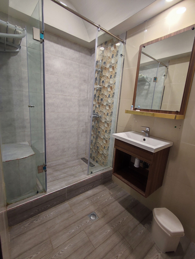 Bathroom, Hotel Maamoura, Casablanca