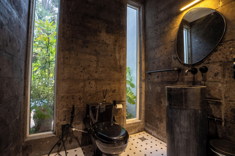 Bathroom 2, Boutique Hotel Villa Kaui collections, Gianyar