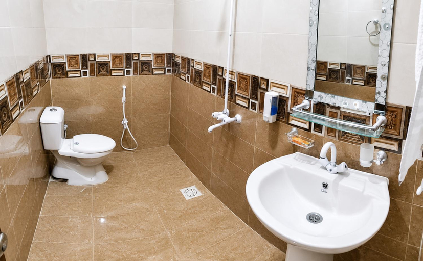 Bathroom 2, Subhan Residency, Karachi