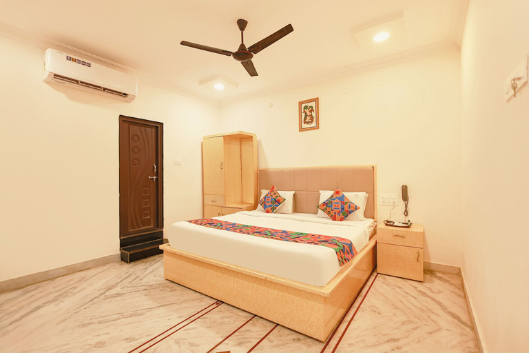 Room 5, Fabhotel Ssr, Khammam
