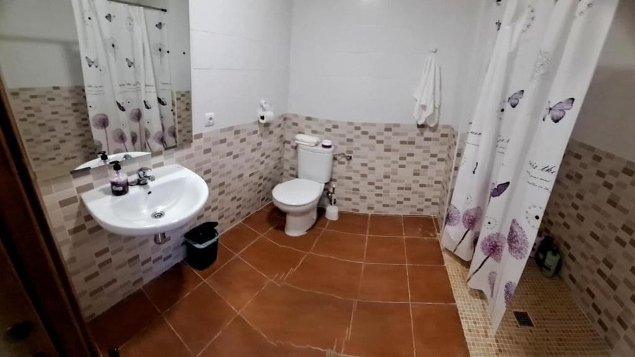 Bathroom 2, Hostal Restaurante Monterde d Albarracín, Teruel