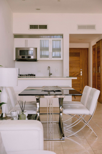 Dining 2, Sotogrande Luxe 1BRApartment, San Rafael del Yuma