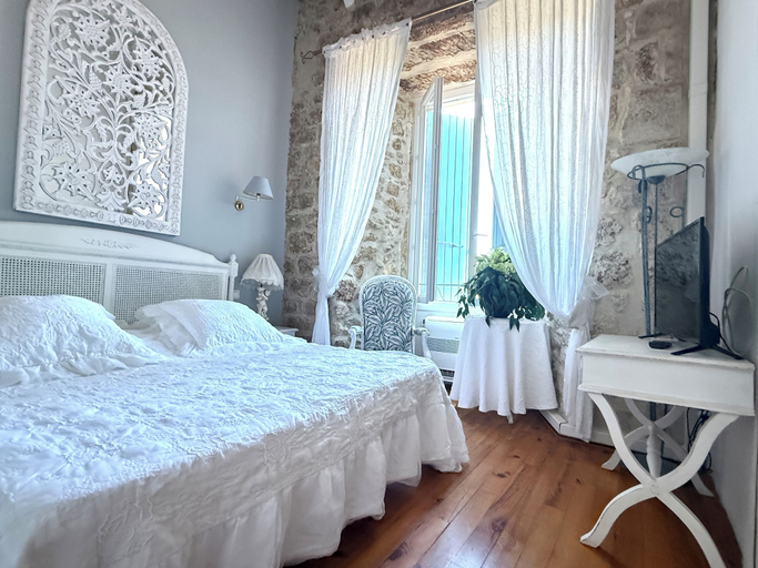 Bedroom 3, Chateau de Murviel, Hérault
