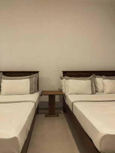 Room 4, HILL SIDE RESORT - Ella, Ella