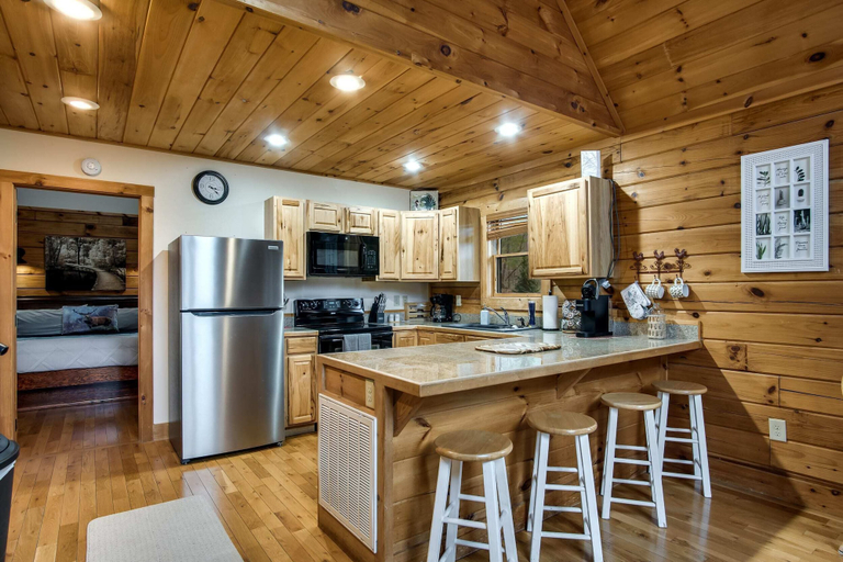Interior 3, Cozy Hot Tub Cabin!, Swain