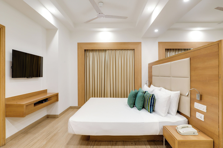 Bedroom 3, Lemon Tree Hotel, Sector 60, Gurugram, Gurgaon