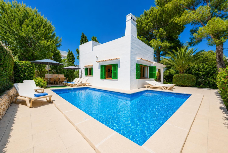 Others 2, Villa Binimelis, Baleares