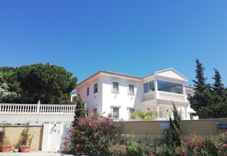 Others 5, Villa Domus Vesta, Málaga