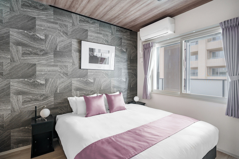 Room 2, JAPAVISTA Noir 703, Sapporo