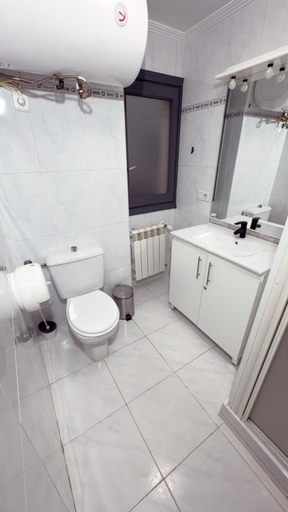 Bathroom 2, PENSION PESQUERO, Burgos