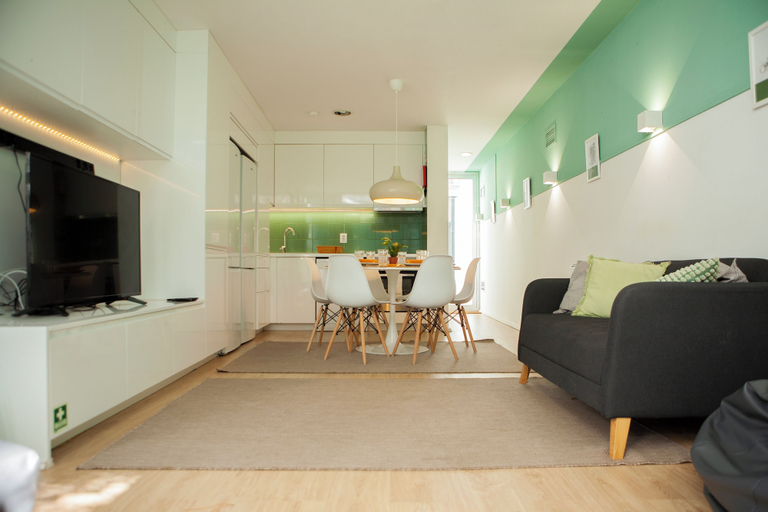 Living area 2, PORTO CONCEPT HOME - CAMPO ALEGRE, Porto
