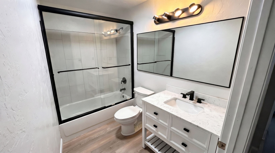 Bathroom 5, Highliner Suites Hotel, Anchorage