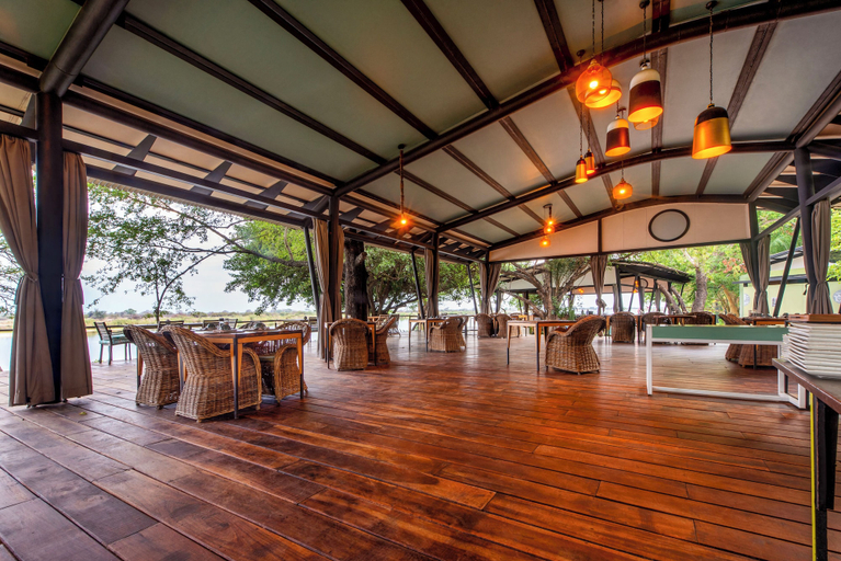 Food & Drinks 5, Zambezi Mubala Lodge, Sesheke