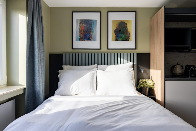Bedroom 3, Numa Bona, Bonn