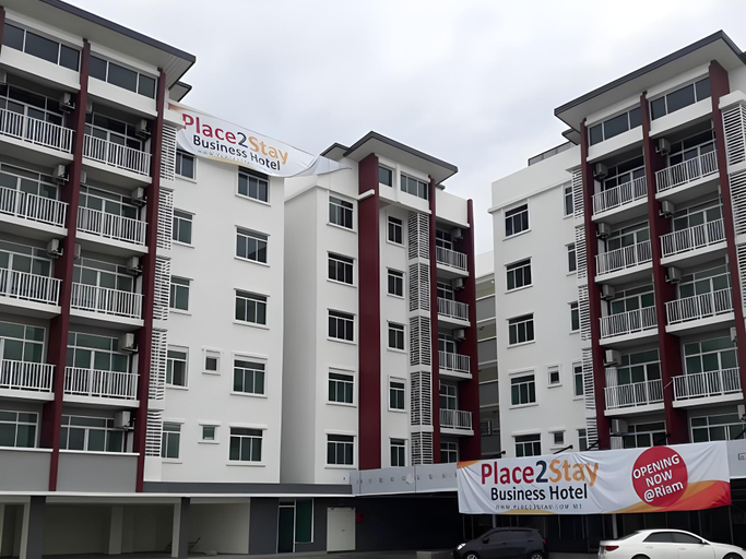 Exterior & Views 3, Place2Stay Business Hotel @ Emart Riam, Miri