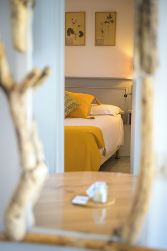 Bedroom 5, Le Petit Bois, Charente-Maritime