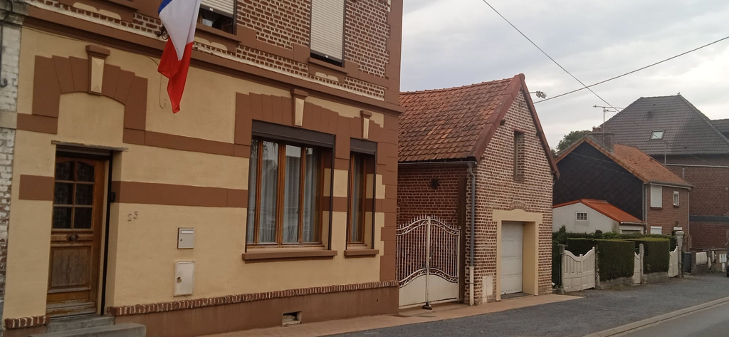 Exterior, Au Soleil levant, Pas-de-Calais