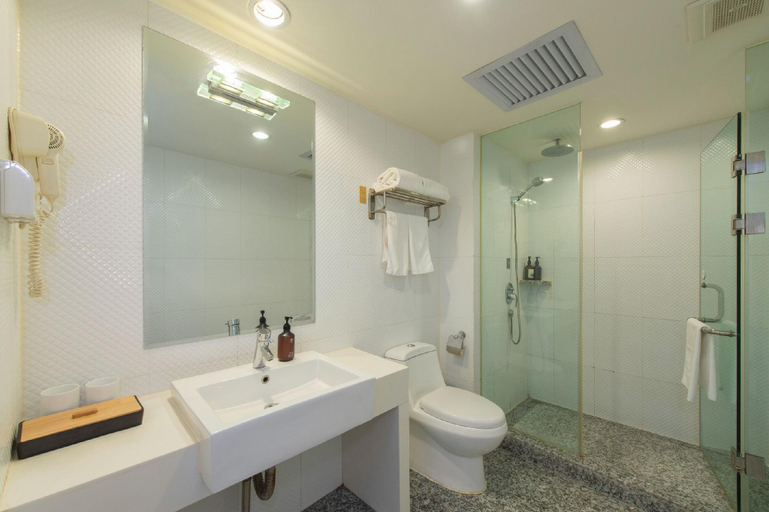 Bathroom 4, Ji Hotel Urumqi Youhao, Ürümqi
