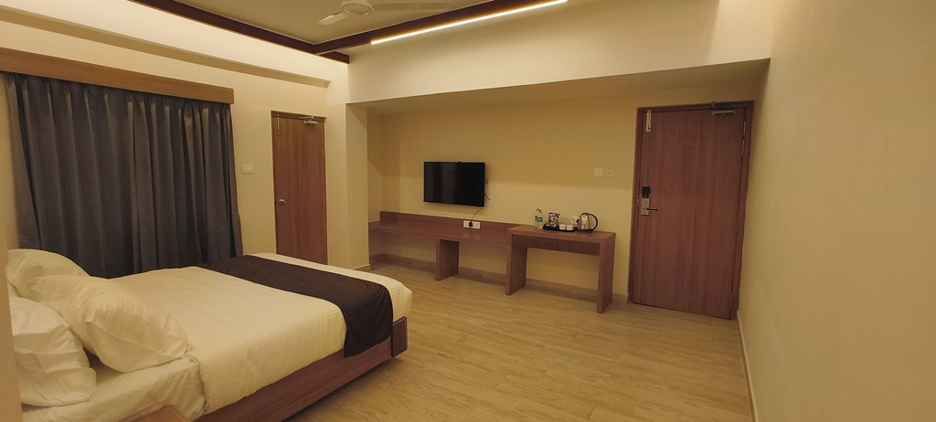 Room 5, Sarada Grand, Kancheepuram