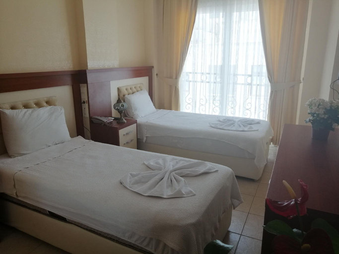 Bedroom 2, Hotel Korykos Kizkalesi, Silifke