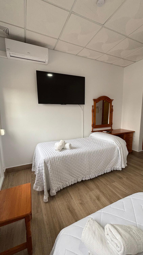 Bedroom 1, Hostal Quinto Pino, Cádiz
