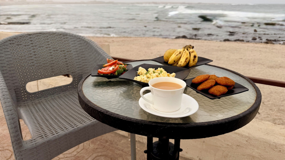 Food & Drinks 5, Roushan Resort, Marbat