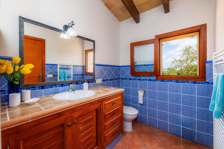 Bathroom 4, Es Turo de Son Mel, Baleares