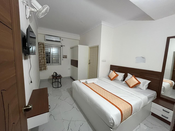Room 3, S L N PARADISE, Bangalore