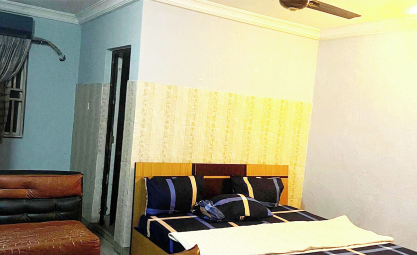 Room 5, Regard Confidential Hotel & Suites, Alimosho