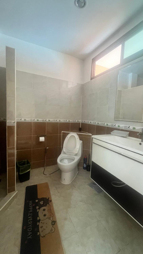 Bathroom 2, Sammy Seaview Beach Front Apartment Maerumphueng, Muang Rayong