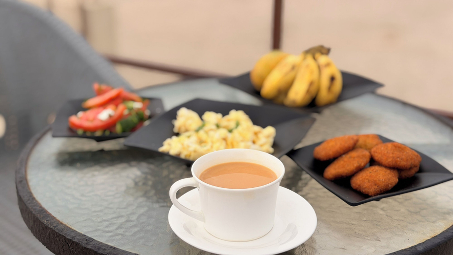 Food & Drinks 5, Roushan Resort, Marbat