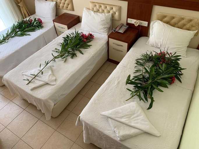 Bedroom 3, Hotel Korykos Kizkalesi, Silifke