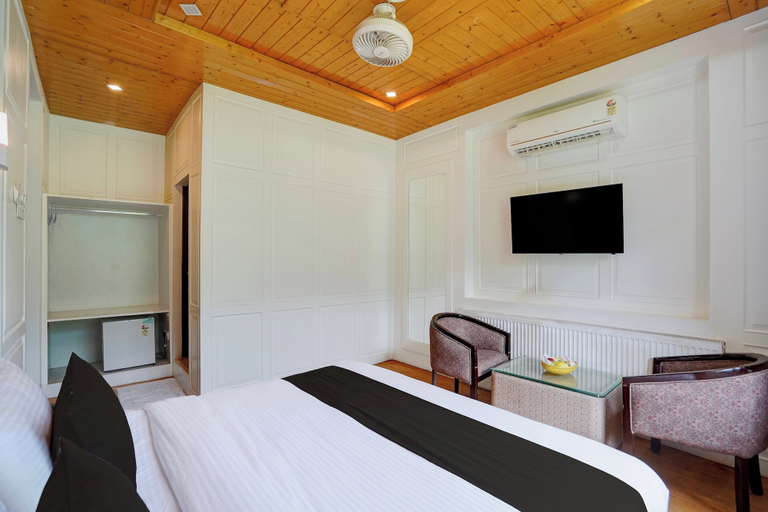 Room 5, Palette Hotel Regency Valley View, Anantnag