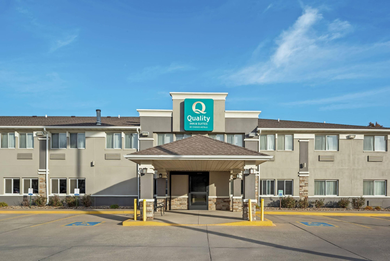 Exterior & Views 2, Quality Inn & Suites Des Moines Airport, Polk