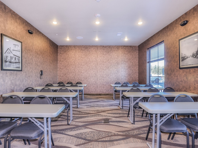 Meeting facility:1000px 4, Cobblestone Hotel & Suites - Waukesha/West Milwaukee, Waukesha