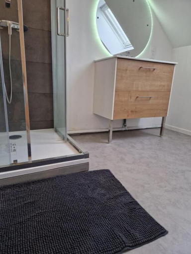 Bathroom 3, Armor Business Rooms, Finistère
