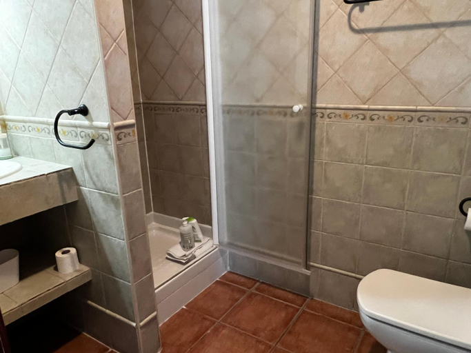 Bathroom 4, HOSTAL TREVELEZ, Almería