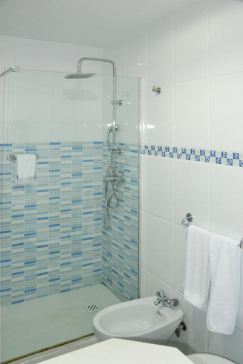 Bathroom 4, Sercotel Las Estrellas, Madrid